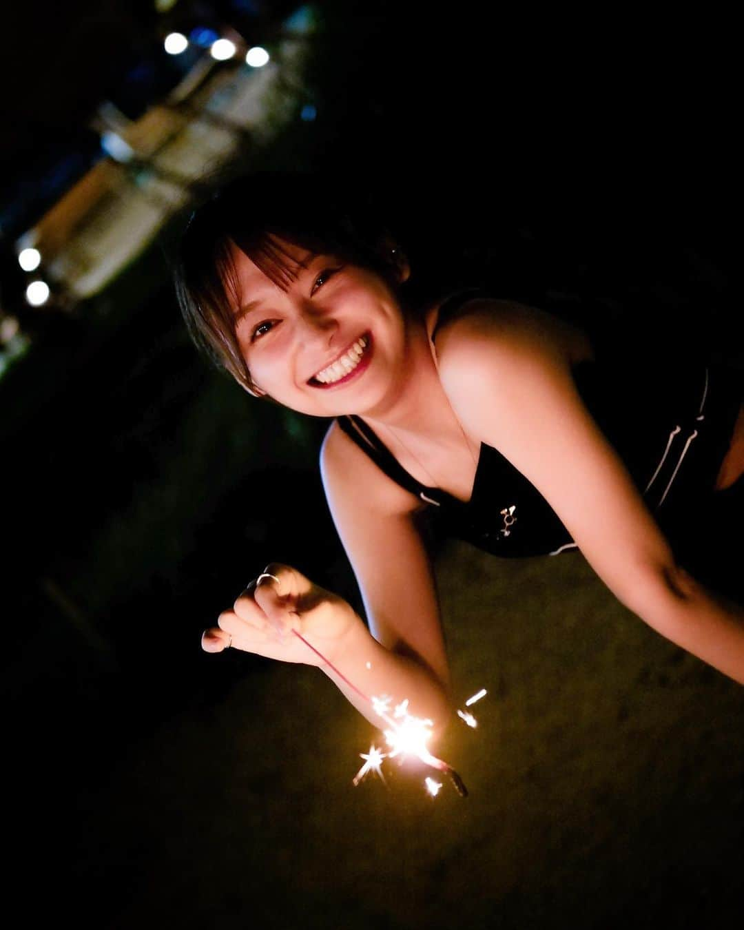 影山優佳さんのインスタグラム写真 - (影山優佳Instagram)「寝苦しい夜すらも心躍る、夏  #🎆 #花火 #夏 #影山優佳 #kagegram」8月28日 22時09分 - kageyamayuka_official