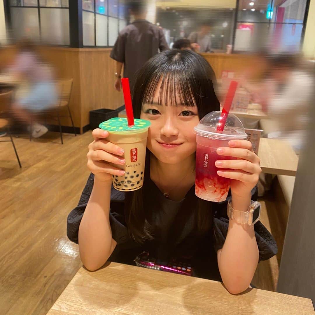 ひまひまチャンネルのインスタグラム：「👒👒👒  彼氏目線的な？！ アイドルオタクの友達があざとく映れる姿をレクチャーしてくれたの笑  お台場楽しかった〜❤️‍🔥   #ひまひまチャンネル #ひまひま #彼氏 いません」