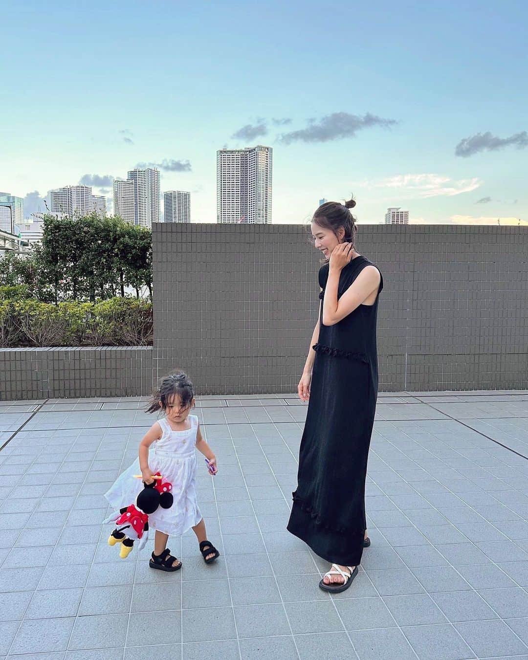 布川桃花さんのインスタグラム写真 - (布川桃花Instagram)「ヌキテパのワンピ やっと着られるサイズになった❤️  #2歳3ヶ月」8月28日 22時18分 - momoka_fukawa