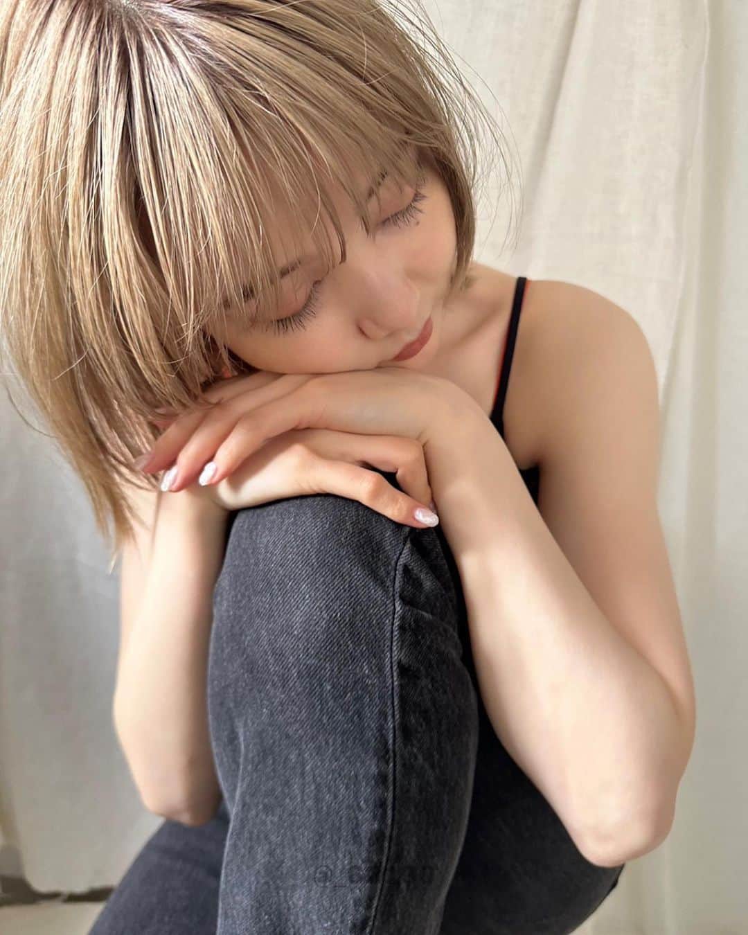 西村映美のインスタグラム：「✂️ @nappeanuts   ※現在留学中のため、撮影依頼受け付けておりません。」