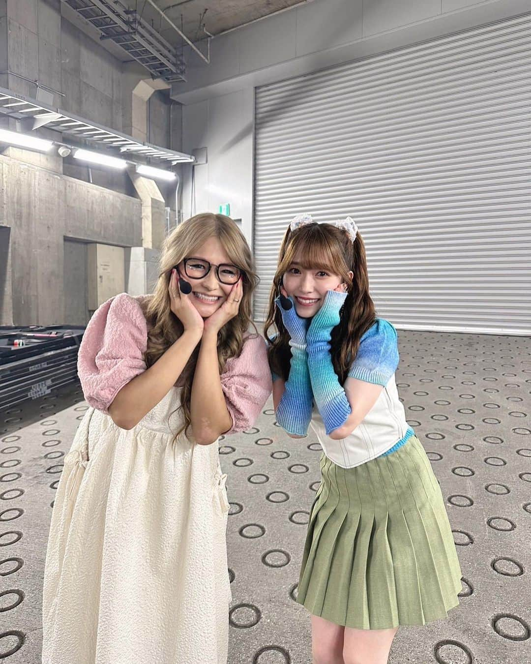 守屋麗奈さんのインスタグラム写真 - (守屋麗奈Instagram)「♡ LOVE IT！ROCK 2023に 出演させていただきました🐰🎸  会場にお越しくださった皆さま、配信でご覧いただいた皆さま、ありがとうございました。  櫻坂では「Start over!」を披露させて頂きました。  そして、私はサプライズでワンナイトギャルルにも参加させていただきましたー💖 かわいいギャルの皆さんと一緒にステージに立つことができて感無量です☺︎  私もいつもと違う、ちょっぴりギャルの〝れなな〟になれましたー  素敵な時間をありがとうございました。  #櫻坂46  #sakurazaka46  #renagram  #loveitrock2023  #ラヴィット #ラヴィットロック #ワンナイトギャルル  #ギャル  #ギャルル」8月28日 22時42分 - rena_moriya_official