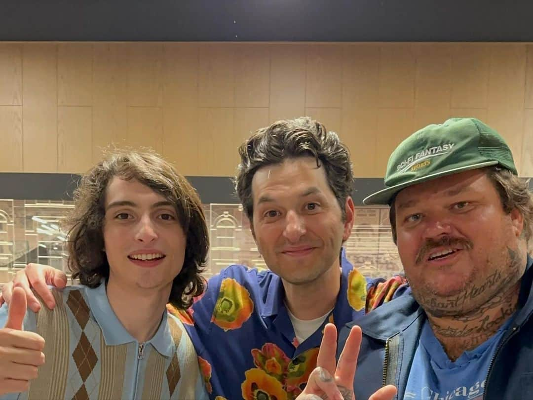 ベン・シュワルツさんのインスタグラム写真 - (ベン・シュワルツInstagram)「Boston and Toronto. Thank you. What a perfect weekend of hahas and make em ups. Thanks for packing both venues, for being incredible audiences and for supporting long form improv. We learned a lot about Disney cruises and end times groundhogs. Thank you to improv all stars @drewtarver @eugcordero & @jessjessmckenna who absolutely demolished both stages. Next stops are in The Anthem in WASHINGTON DC and RADIO CITY FUCKING MUSIC HALL in my hometown of NYC. Both in September. CANNOT WAIT!」8月28日 22時48分 - rejectedjokes