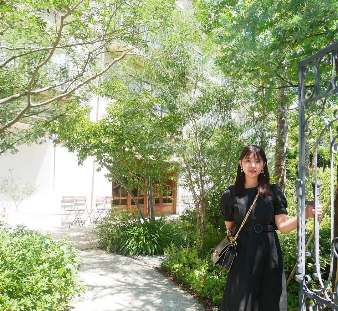 しゃらさんのインスタグラム写真 - (しゃらInstagram)「鳥取市のかわいい結婚式場。 併設するカフェ：@andnatural36 ガレットおいしかった。  レンズを買いました。 カップルフォトをずっと撮りたくて よかったら少し同行させてください🙇‍♀️ (ラブグラフは違くて日常っぽいの)  #アンドナチュラル #鳥取カフェ」8月28日 22時57分 - shara_kyana