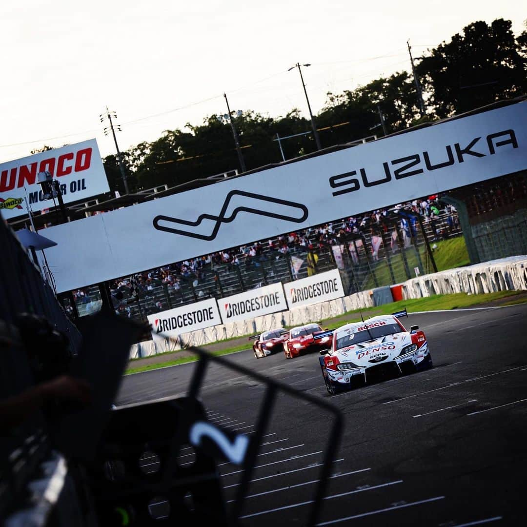 脇阪寿一さんのインスタグラム写真 - (脇阪寿一Instagram)「三橋仁明写真館 SUPER GT Rd5 SUZUKA Circuit Qualifying 12th Final 2nd  様々な学びを得た鈴鹿の予選。 2人のドライバーが輝いた、輝かす事が出来た鈴鹿の決勝でした。 二人のドライバー、チームの皆んなに感謝。 応援頂く皆様に感謝。  さあ、ここから。  #supergt #tgrteamsard  #toyotagazooracing  #tcd  #bridgestone  #三橋仁明  #カメラマン」8月28日 22時59分 - juichiwakisaka