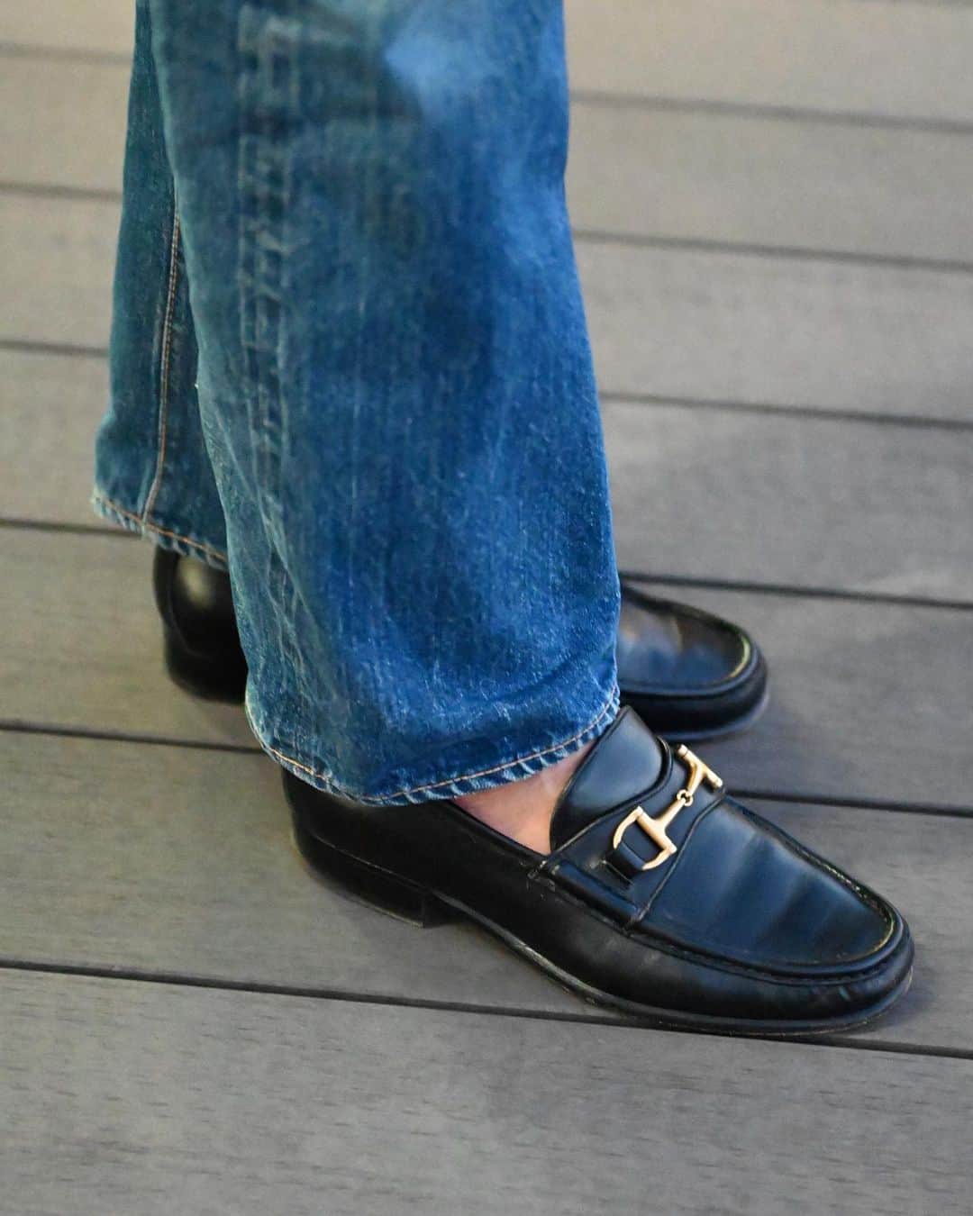 Shuhei Nishiguchiさんのインスタグラム写真 - (Shuhei NishiguchiInstagram)「"Keep it Simple,Keep it Classic"◀︎◀︎◀︎8pics Ph. @shoji_fukaya   白T、ジーパン、ブレザー、ローファー。 何てことない装いが個人的に最高だったりする。  【ITEM】 Jacket： @alfonso.sirica  T-shirt： @beams_f  Jeans： @levis 501bige 60's Shoes： @enzobonafeshoes  Belt： @thesole_official  Watch： @cartier 70's Pen&Case： @montblanc   #effortlessstyle #beamsf #vintageclothing #vintagewatch #liveinlevis #outfitmen」8月28日 23時05分 - shuhei_nishiguchi