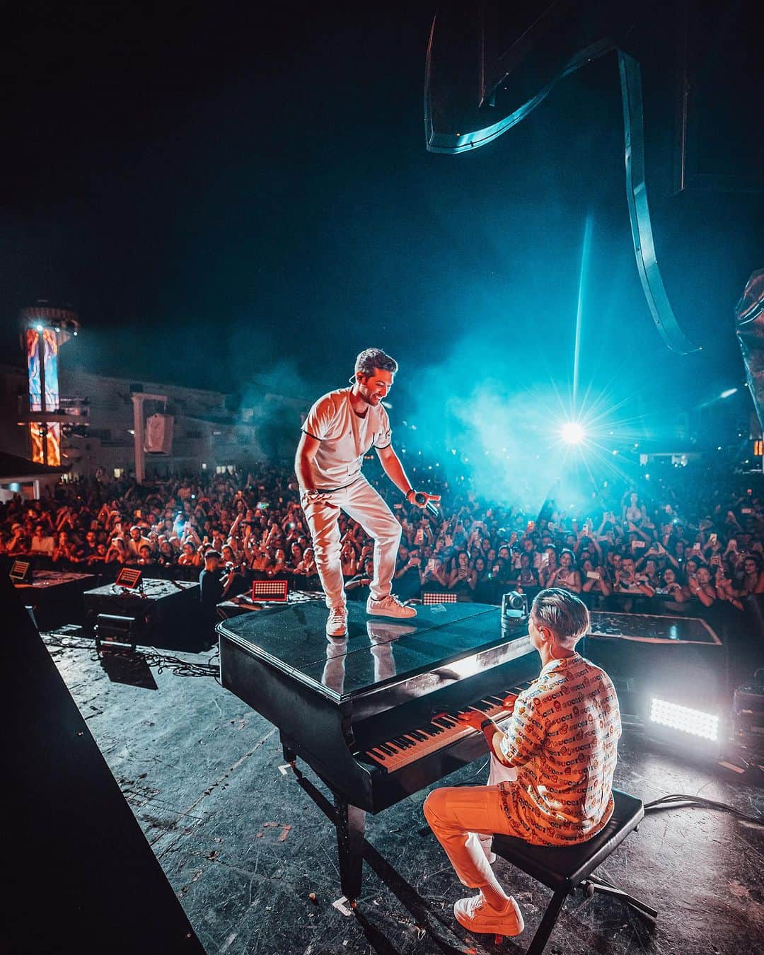 KYGOさんのインスタグラム写真 - (KYGOInstagram)「One last dance at @ushuaiaibiza ❤️ Thank you for an incredible summer 🌴」8月28日 23時18分 - kygomusic