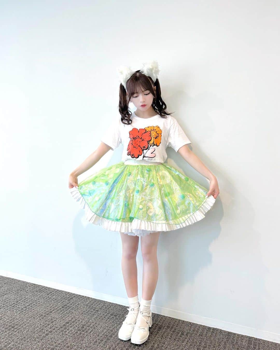 廣川奈々聖のインスタグラム：「🐈🪄🌻☁️⸝⋆ ⁡ ⁡ 昨日は、24時間テレビのチャリティーイベントに出演させていただきました ^ᴗ͈ˬᴗ͈^！ ⁡ 今年もまた出演させて頂けて 本当に嬉しかった〜、、！ ⁡ ⁡ ⁡ テレビや 配信を観てくださったり 募金に来てくれた皆さんもありがとうございました🫶🏻 小さい女の子が中がいっぱいに詰まった貯金箱を両手で持ってきてくれたの、とっても温かい気持ちになったな〜 、、わたしもこのお仕事に誇りを持って、誰かのためになるようにもっとがんばりたいと思った ！ ⁡ ⁡ ⁡衣装はかなりお久しぶりだったよ🌷🤧🫧🫧 ⁡」