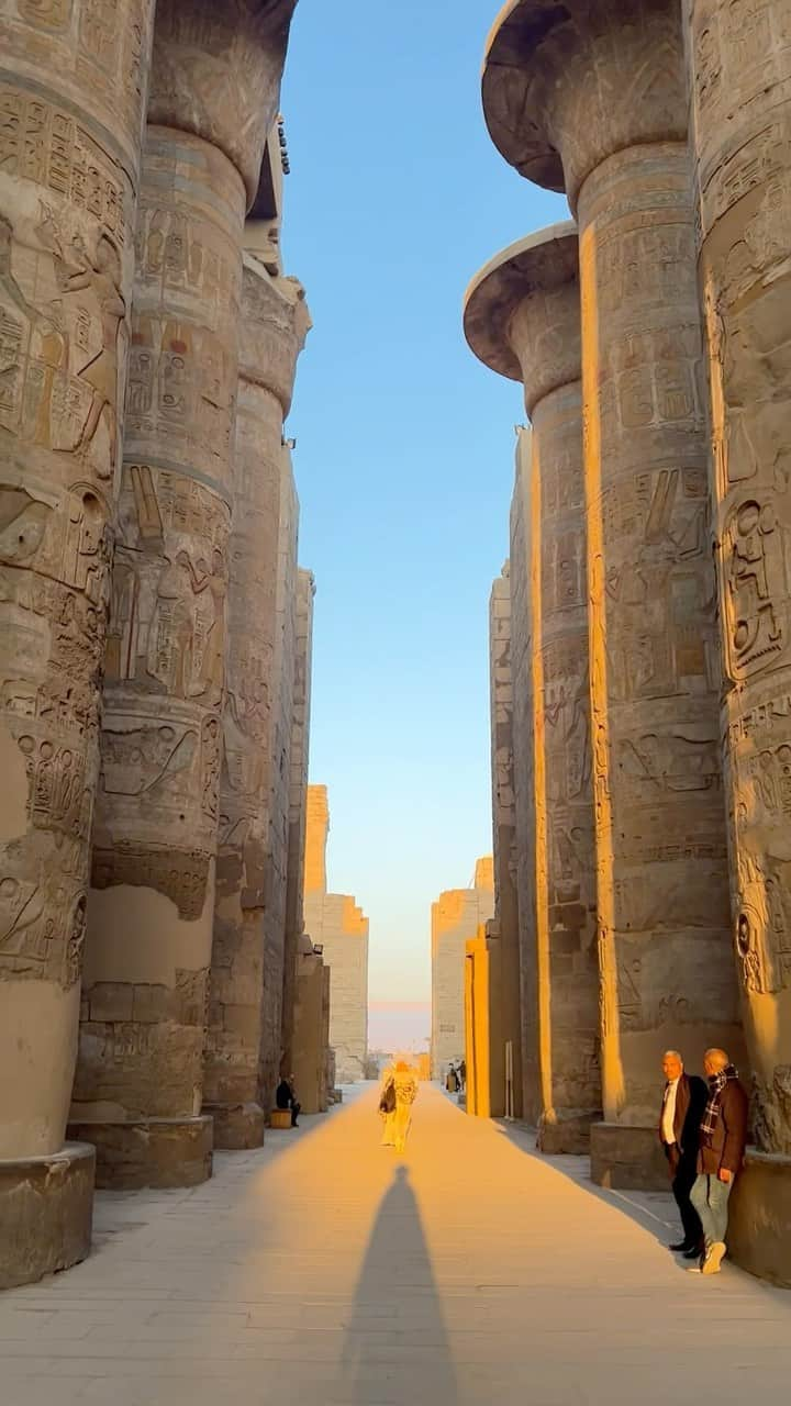 オータム・リーザーのインスタグラム：「☀️ Karnak at sunrise…」