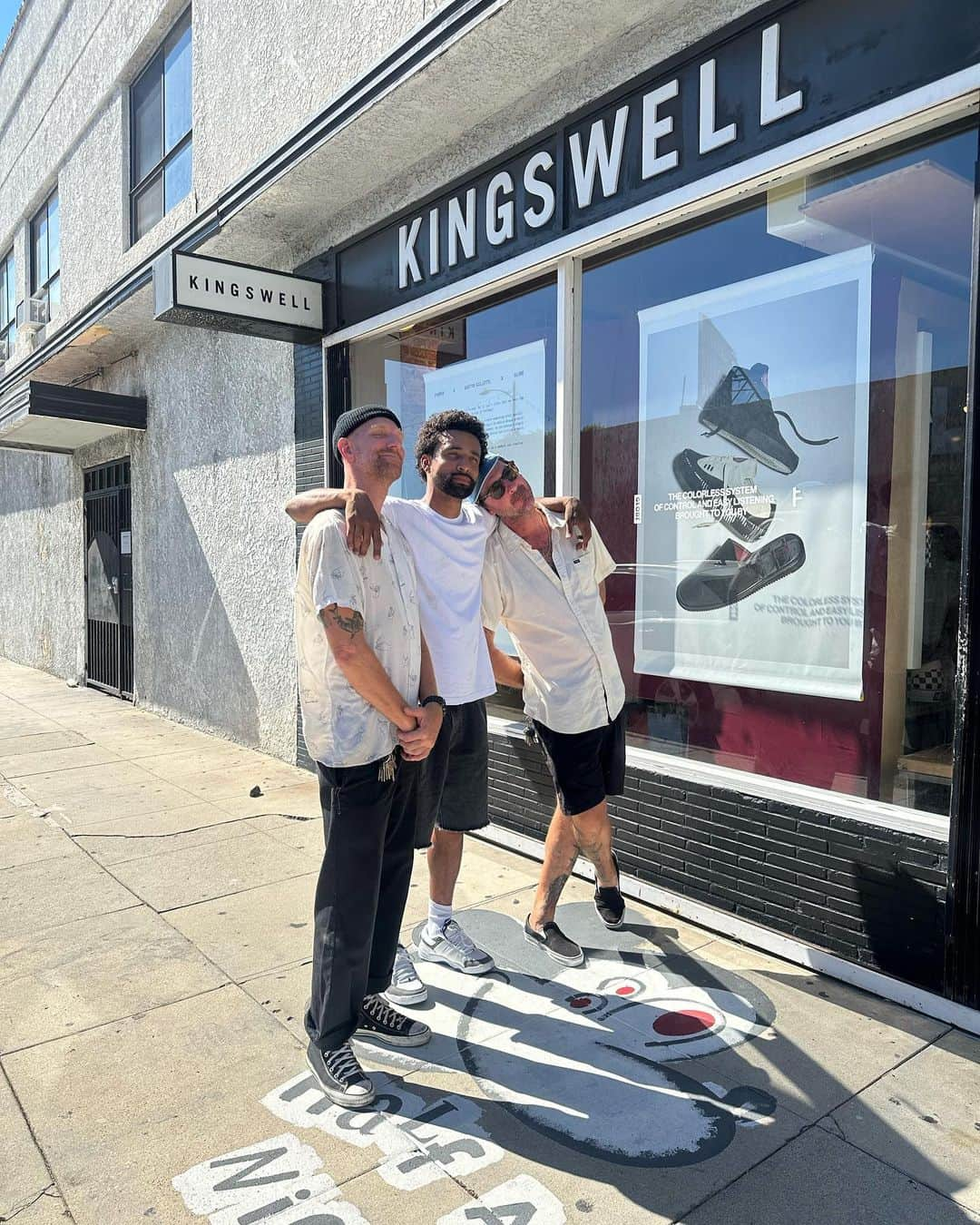 マウリオ・マッコイさんのインスタグラム写真 - (マウリオ・マッコイInstagram)「Congrats on 10 years @kingswell_losfeliz ! This shop welcomed me immediately when I moved to LA. It’s all been history since. Forever grateful for @melch @dirtychavez and everyone else who makes this place special 🖤」8月29日 10時15分 - maurcoy