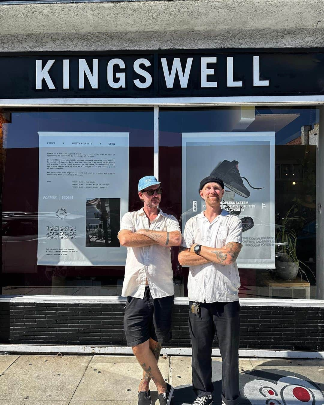 マウリオ・マッコイさんのインスタグラム写真 - (マウリオ・マッコイInstagram)「Congrats on 10 years @kingswell_losfeliz ! This shop welcomed me immediately when I moved to LA. It’s all been history since. Forever grateful for @melch @dirtychavez and everyone else who makes this place special 🖤」8月29日 10時15分 - maurcoy