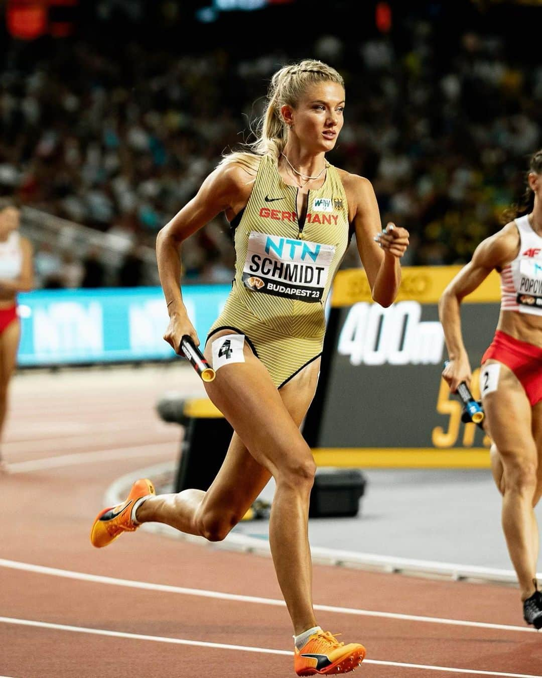 アリカ・シュミットのインスタグラム：「Thank you Budapest ✨ These world championships were so magical and I enjoyed every minute in this stadium! ❤️ I always dreamed about competing at the highest level and the last days I realised that I‘m right were I want to be ✨  My season is not over yet I have two more races coming up this week 🔥 let‘s chase some more goals  📸 @stefan.mayer.foto  #budapest #worldchampionships #trackandfield」