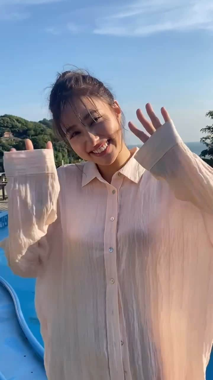 愛甲千笑美のインスタグラム：「写真集本日発売しました🫶」