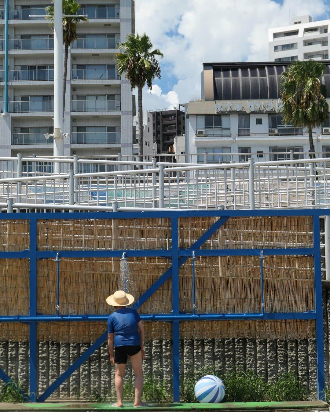 アオイヤマダのインスタグラム：「夏、祖母と。 Summer with my grandma.」