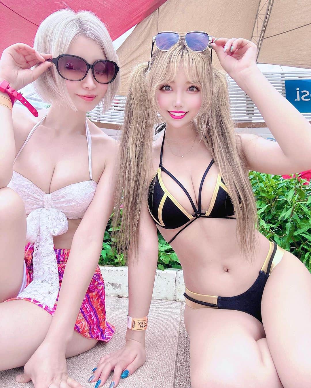 でいじーのインスタグラム：「相方とプールとか久しぶりすぎる🔥🔥🔥  #レオマワールド#newレオマワールド #レオマワールドウォーターランド #プール#水着#ビキニ#ビキニギャル #ビキニ女子 #水着ギャル #水着女子 #水着美女 #ビキニ女子 #夏休みの思い出 #きゃばくら#キャバ嬢#歌舞伎町#ラウンジ#スナック#ガルバ#ホスト#バー#アイドル#新宿#instadaily#お酒#水商売#love#美女#イケメン#ギャル#model」