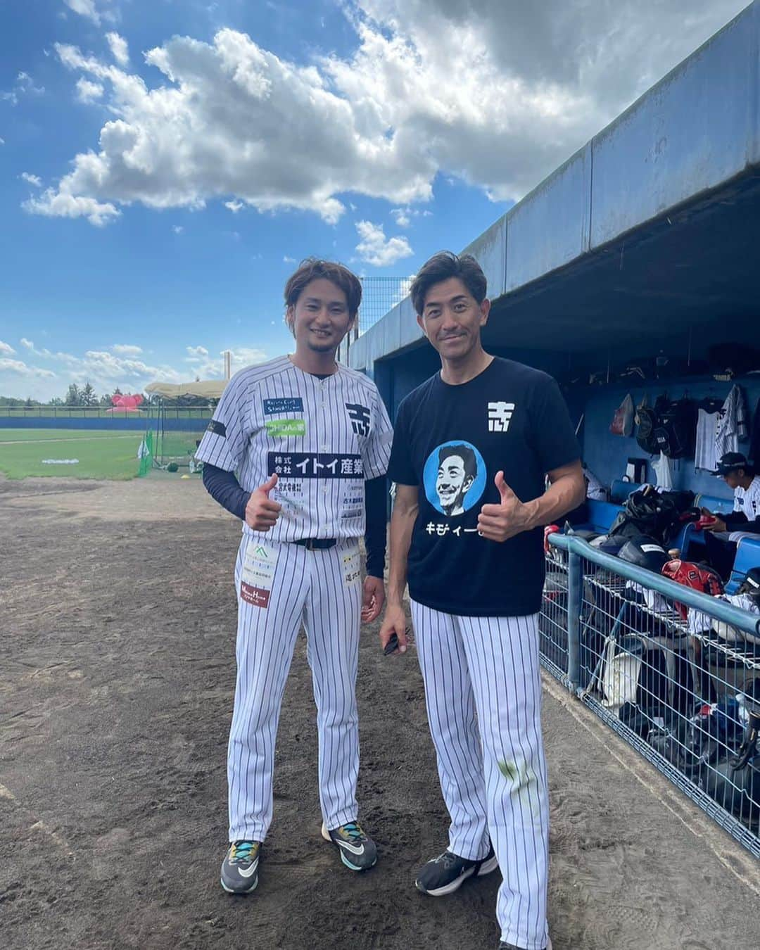 中村勝のインスタグラム：「4日間チームに帯同してくださったGG佐藤さんと📷 選手達が目を輝かせながら一緒にプレーさせてもらった事で一回りも二回りも成長出来た気がします！ 言葉の力をたくさん感じれた4日間でした！ また是非お待ちしてます🫡🫡 #gg佐藤  #kamikawa士別サムライブレイズ  #ふどう球場 #きもてぃー」