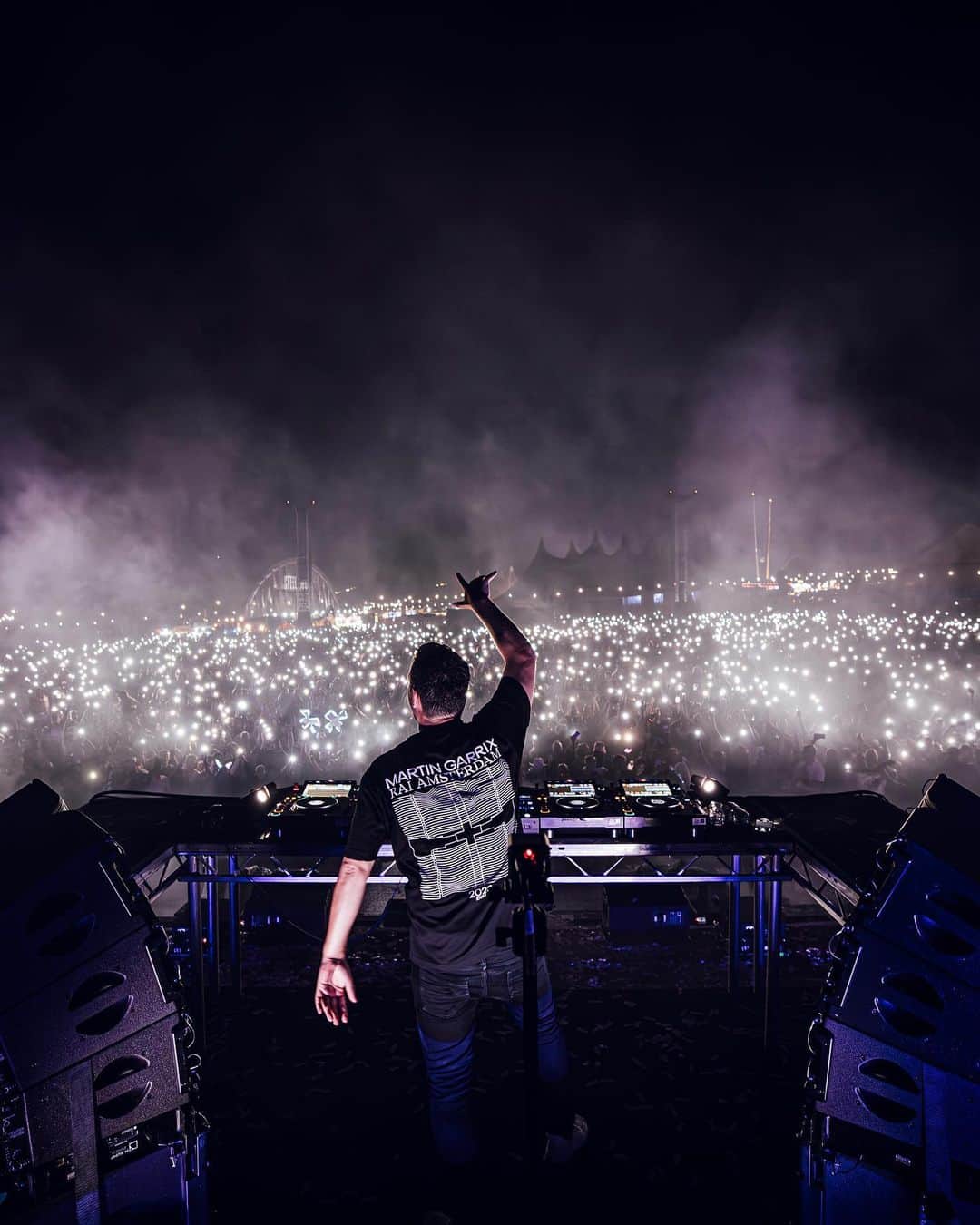 マーティン・ギャリックスのインスタグラム：「Thank you Creamfields that was so so fun! 🔥🔥❤️❤️」