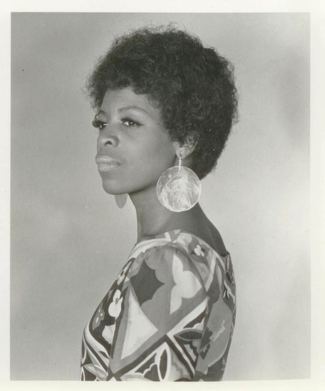 のインスタグラム：「Queen Roxie Roker. Thinking of you…always.  August 28, 1929.」