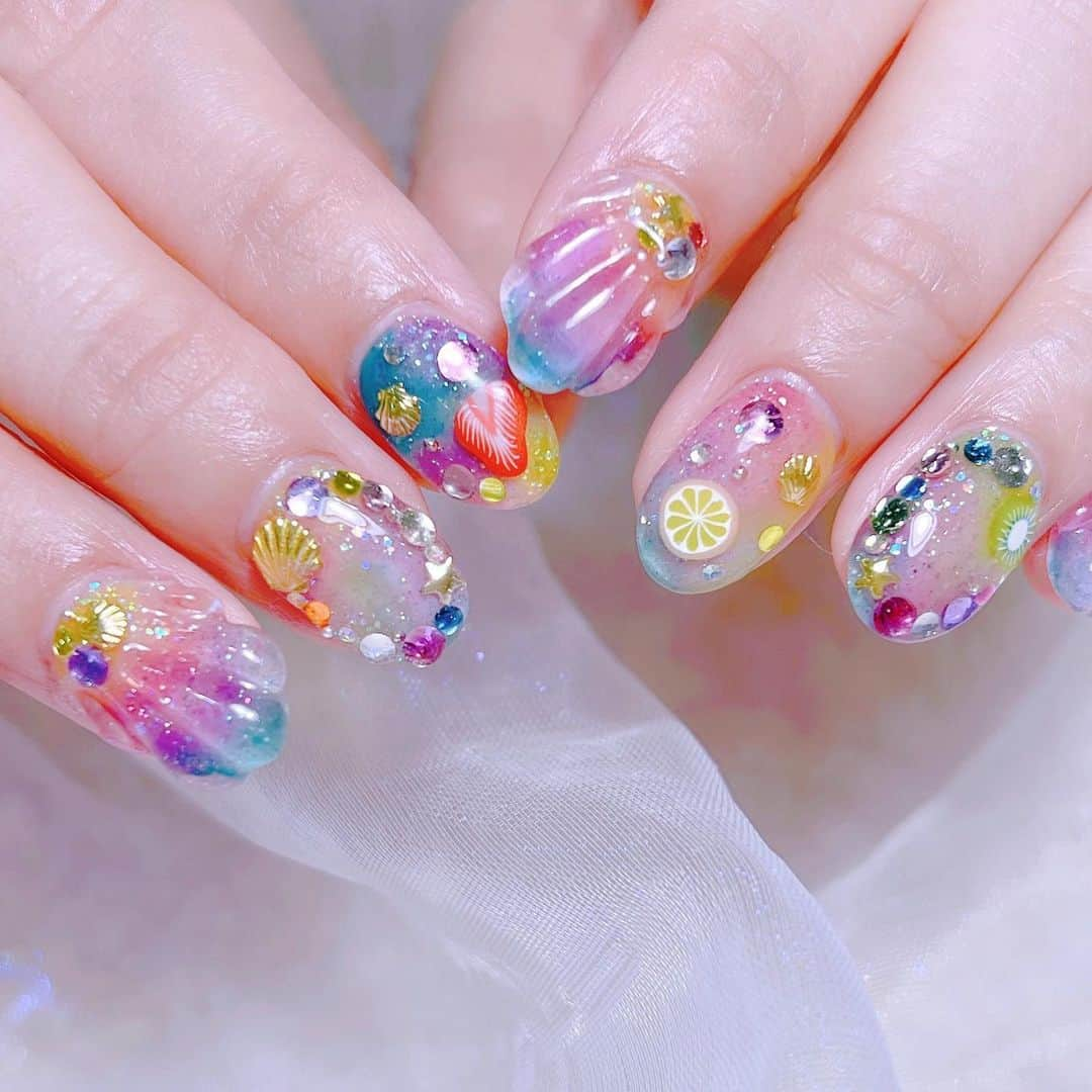 なかやまちえこさんのインスタグラム写真 - (なかやまちえこInstagram)「なつのねいる🌈⠀ ⠀ @aldiousmarina さん⠀ ⠀ @aby_sharenail #nail #nails #nailart #ネイル #美甲 #ネイルアート  #japanesenailart #manucure #japanesenails #manicurist #gelnails #أظافر #네일아트 #미용  #เพ้นท์เล็บ #artedeuñas #เพ้นท์เล็บเจล #ジェルネイルデザイン #ネイルデザイン #nagelkunst #サマーネイル #summernails #夏ネイル #派手かわネイル @pregel.jp @preanfaofficial」8月29日 1時03分 - chiekonakayama