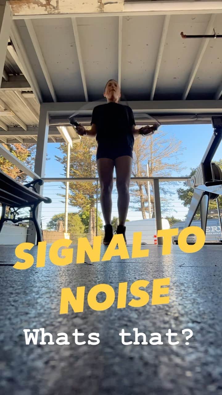 のインスタグラム：「IN THIS VIDEO DR. ANDREW HUBERMAN AND DR. ANDY GALPIN DISCUSS “SIGNAL TO NOISE,” AND MANY OTHER TIPS THE BODY CAN UTILIZE TO PRODUCE OPTIMAL PERFORMANCE.  + THEY DELVE INTO THE SCIENCE OF HOW OUR BRAINS PROCESS INFORMATION AND HOW IT APPLIES TO OPTIMIZING OUR LEARNING AND PERFORMANCE, DRAWING PARALLELS TO THE METICULOUS WAY ATHLETES FINE-TUNE THEIR TECHNIQUES FOR OPTIMAL RESULTS.   + THE INSIGHTS SHARED ABOUT BRAIN PLASTICITY, ADAPTABILITY, AND REWIRING ARE PARTICULARLY FASCINATING. IT’S AKIN TO REFINING A MOVEMENT PATTERN IN SPORTS, WHERE YOU ISOLATE THE CRITICAL MOTIONS AND CUT OUT UNNECESSARY ACTIONS – A LOT LIKE DISTINGUISHING THE VITAL INFORMATION FROM THE DISTRACTIONS.   +IF YOU’RE KEEN ON ENHANCING YOUR COGNITIVE PROCESSES AND LEARNING HOW TO EXCEL IN A PERFORMANCE-DRIVEN WORLD, THIS VIDEO IS DEFINITELY WORTH A WATCH.THANKS TO @HUBERMANLAB AND @DRANDYGALPIN FOR THE CONTENT!    #SIGNALTONOISE #BRAINFUNCTION #OPTIMALLEARNING #PERFORMANCE #TPL #SPORTSCIENCE #fitspo   https://www.kingmorghan.com/blog」