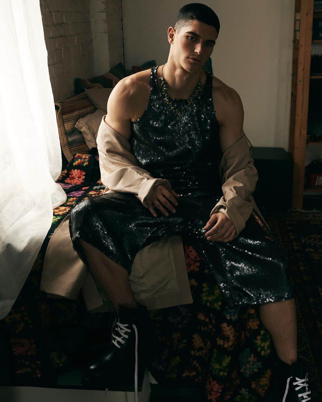 IMG Modelsのインスタグラム：「Last Days of Summer. 🌅 #TrevorSignorino (@trevorsiggs) stars in the latest @_manabouttownuk. 📷 @deanisidro #IMGmodels」