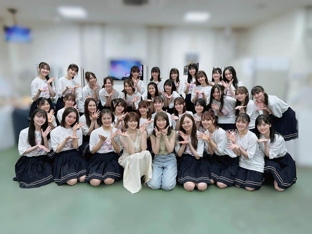 樋口日奈さんのインスタグラム写真 - (樋口日奈Instagram)「💜💜 乃木坂46真夏の全国ツアー2023in明治神宮野球場！！ 最終日！まなったんと共に参戦したよ〜😆🎀  みんな可愛かったなぁ✨新化していました！  そして、ファンの皆さんと一緒に客席から楽しむライブ… 幸せな時間でした！乃木坂46最高！  初めて客席から見た花火にも感動🥹  メンバーのみんなにも会えて、沢山の元気をもらったよ！  2023年の夏もお疲れ様でした🎇  珠美、すぐご飯行こうね🫶  #乃木坂46」8月29日 1時26分 - higuchi_hina_official