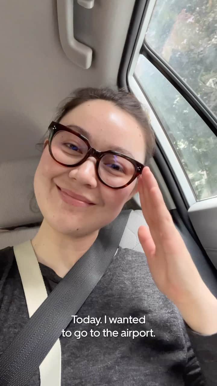 Uberのインスタグラム：「Ahead of the long weekend, Reserve that Ride. You reserved your plane seat, right? 😉 #UberReserve」