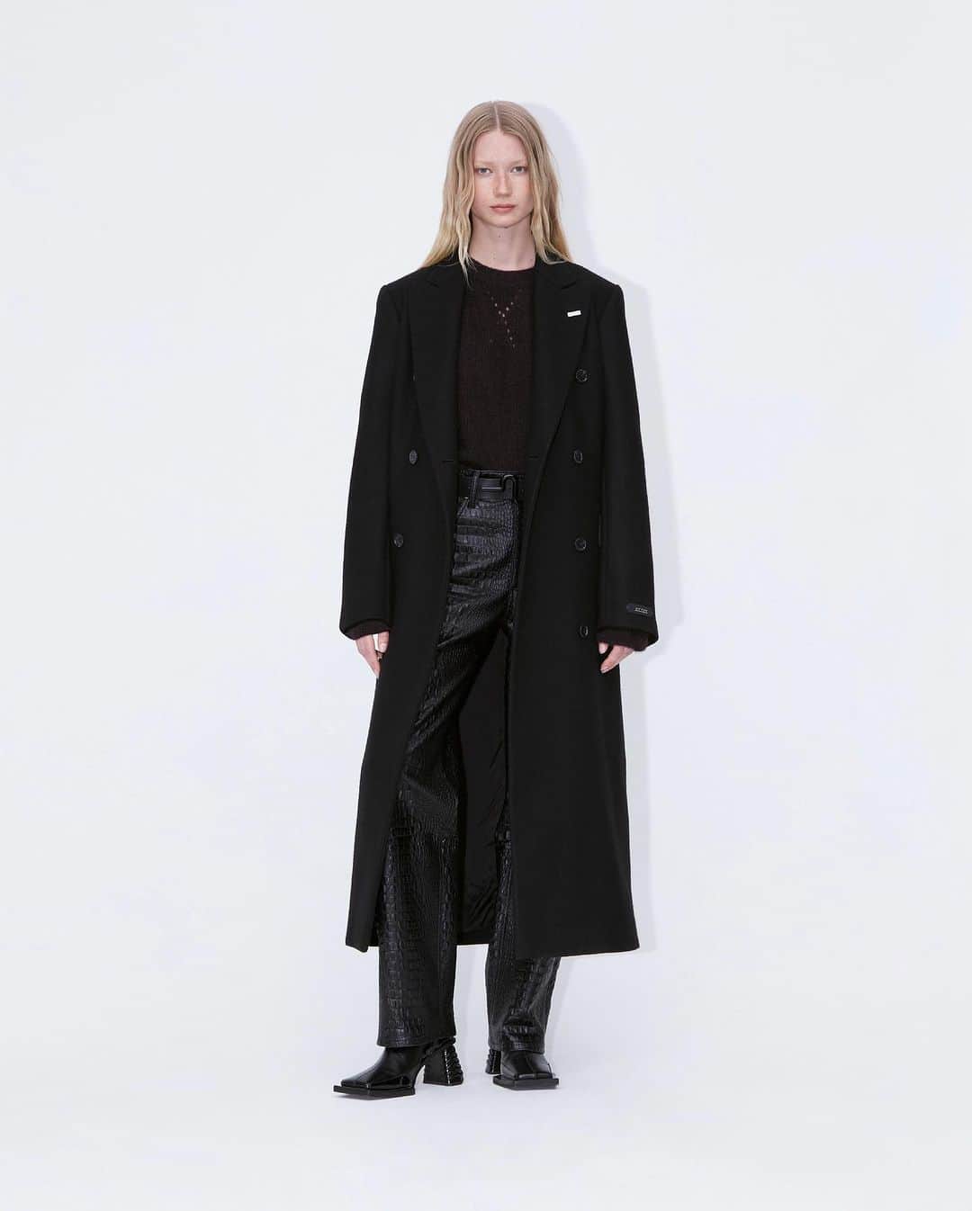 エイティーズのインスタグラム：「EYTYS’ staple coat ‘Genesis’ is back for Fall/Winter 2023. Tailored with precision for a statement silhouette.」