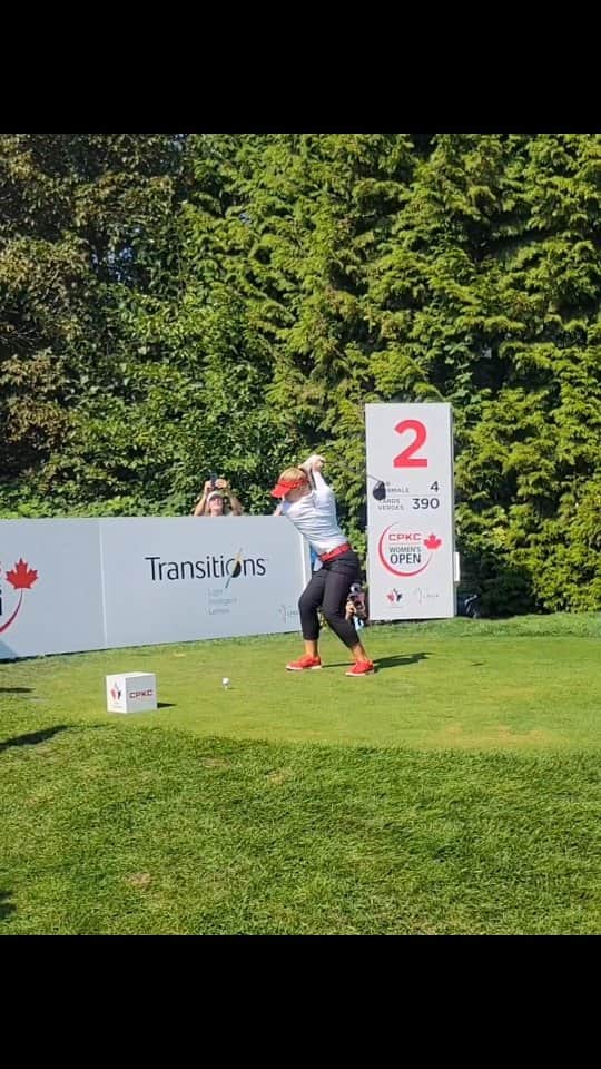 のインスタグラム：「Had a great time at my first @cpkcwomensopen event in Vancouver @thegolfcanada , thanks for the invite! ⛳️ ⠀⠀⠀⠀⠀⠀⠀⠀⠀ Saw some great golfing, followed @brookehendersongolf through day 3, and had a blast walking around in the sun 😎 ⠀⠀⠀⠀⠀⠀⠀⠀⠀ Now time to do a few practice swings and hit the course myself 😜 ⠀⠀⠀⠀⠀⠀⠀⠀⠀  ⠀⠀⠀⠀⠀⠀⠀⠀⠀ ⠀⠀⠀⠀⠀⠀⠀⠀⠀ ⠀⠀⠀⠀⠀⠀⠀⠀⠀ ⠀⠀⠀⠀⠀⠀⠀⠀⠀ ⠀⠀⠀⠀⠀⠀⠀⠀⠀ ⠀⠀⠀⠀⠀⠀⠀⠀⠀ #golf lpga #brookehenderson #weekend #sun #golfislife」