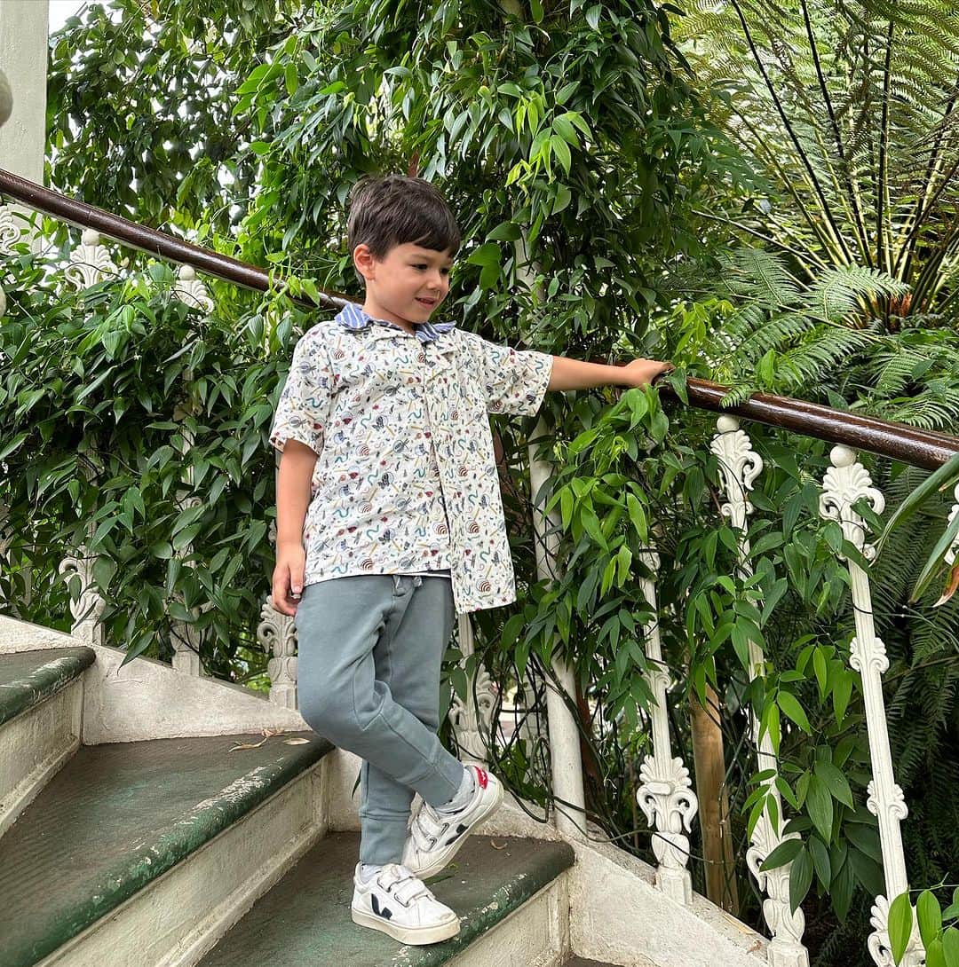ミシェル・ブランチのインスタグラム：「Our sunshine boy is 5 🌞 To know him is to love him. Happy birthday, Rhys! 🎂❤️」
