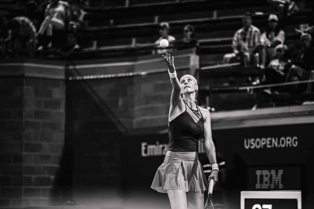 PetraKvitovaさんのインスタグラム写真 - (PetraKvitovaInstagram)「First round win at a Slam, never easy, never taken for granted, *always* feels so good 🙏🗽  @usopen | 📸 @sbermatov」8月29日 12時11分 - petra.kvitova