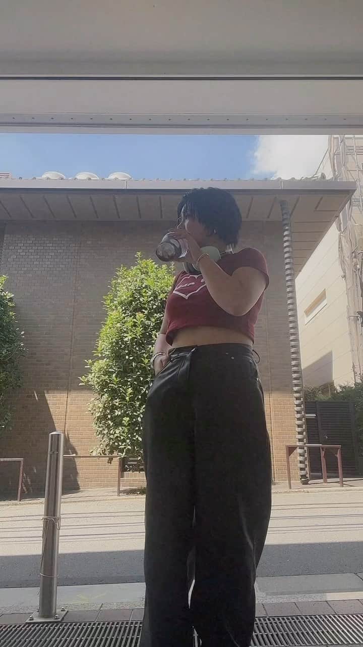 金子若菜のインスタグラム：「⠀ 今日の俺。  tops @iunleash_official  pants @wonem_official  sneaker @nike  タグ付けしてるけど別に靴は見えてなかったよね。」