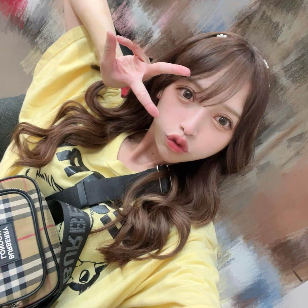 めたんのインスタグラム：「黄色💛可愛いし私に似合うし金運アップ💛🌼」