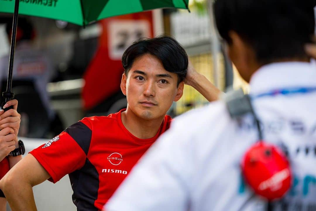 千代勝正さんのインスタグラム写真 - (千代勝正Instagram)「SUPER GT Rd.5 SUZUKA  予選 : P10  決勝 : P12   サクセスウエイト98kgに攻めた戦略で抗いましたが、予想以上に厳しいレースとなりました。  どんな時もチーム全員がモチベーション高く頑張ってくれて、感謝しかないです。 残り3戦も攻めて攻めて攻めまくります。 応援ありがとうございました！  #Niterra #MOTUL #Z #NDDPRacing #MICHELIN #NISSAN #nismo #ニテラ #モチュール #日産 #ニスモ #千代勝正  #高星明誠 #SUPERGT #スーパーGT」8月29日 12時25分 - chiyokatsumasa