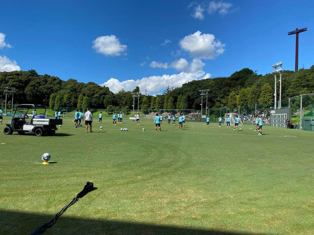 太田吉彰さんのインスタグラム写真 - (太田吉彰Instagram)「ジュビロ磐田　大久保グラウンド  練習取材⚽️  引退後、久しぶりに大久保グラウンドにきました❗️  今週のSBSテレビみなスポで放送予定です😊　  監督、選手、スタッフ、関係者の皆様 ありがとうございました‼️  #ジュビロ磐田 #大久保グラウンド #SBS  #静岡放送　#みなスポ」8月29日 12時34分 - yoshiakiohta09