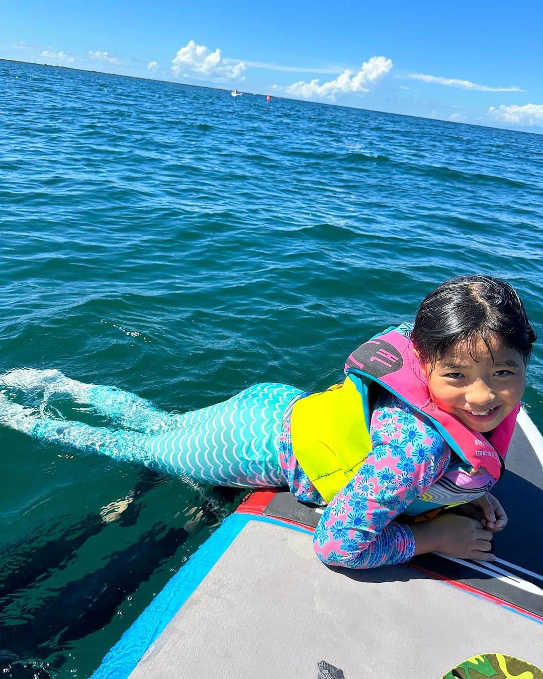 谷口博之さんのインスタグラム写真 - (谷口博之Instagram)「子供達と海に！ この夏もあまり遊べずにごめんね🙏  海もきれいで魚も見れて満足そうでした(^^)」8月29日 12時44分 - hiroyukitaniguchi29