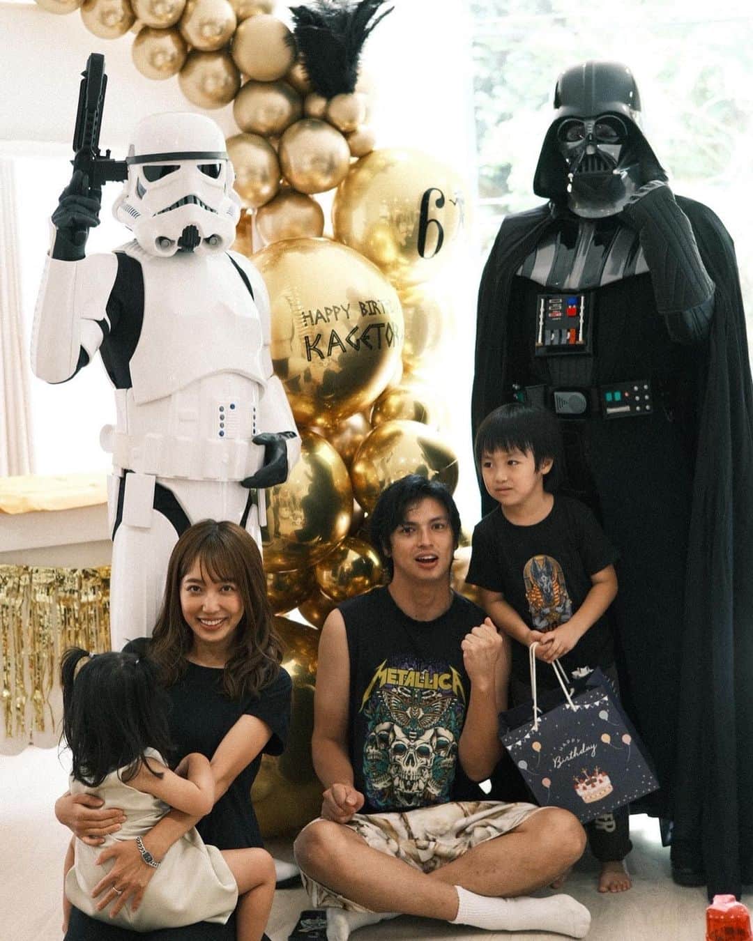 アレクサンダーのインスタグラム：「カゲトラの誕生日燃え尽きました^_^ 誕生日おめでとう^_^ #6歳 #happybirthday  #誕生日」