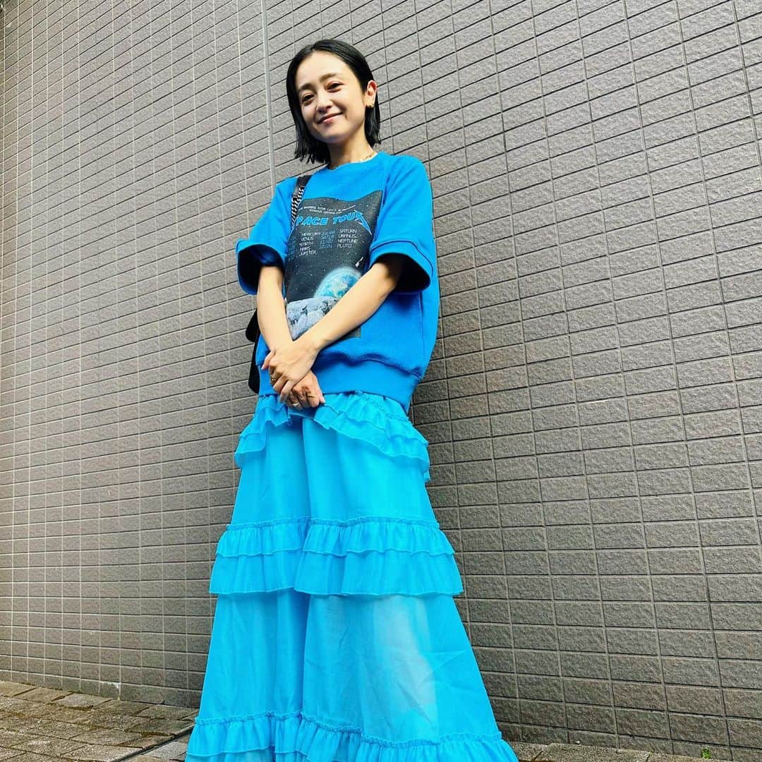 安達祐実さんのインスタグラム写真 - (安達祐実Instagram)「🩵🩵🩵 上下おなじ色着たいわけで。。。」8月29日 13時09分 - _yumi_adachi