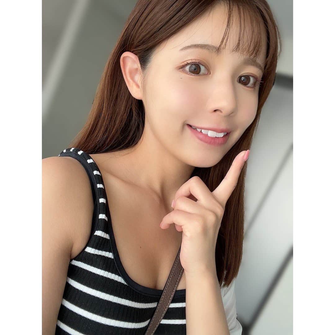加納葉月のインスタグラム：「・  先日は @light_beauty_ikebukuro へ🦷  前回よりも更にトーンアップして嬉しいなー…  ありがとうございました😊  ・」