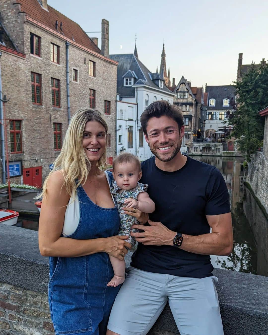 Ashley Jamesさんのインスタグラム写真 - (Ashley JamesInstagram)「Hello, I just want to check in. We're on a family European road trip. We dreamt about travelling during Tommy's paternity leave with Alfie, but it ended up being lockdown. So anyway, here we are now.   I've got so much to catch you all up on, but let me begin by saying Bruges is beautiful. So so beautiful. A little stressful with two babies - we spend most of the time saying how my h we can't wait to come back on our own as it's so romantic, but I'm so happy to be here creating memories with the littles.   We had an awful experience though. I can't stop thinking about it, and I've not really known whether to share it or not. I still don't know. I haven't been able to stop thinking about it. I still don't know.   TW: Death.  A man died in our hotel. Tommy and Alf went out in the morning and left Ada and I in our room. Our room was about 10 steps up some stairs and at the bottom of the stairs was another room.   I went downstairs and there was a man getting CPR at the bottom. I ran back up but I heard everything. I won't go into details, but I'm sure you can imagine it wasn't a nice thing to hear and witness. I feel so sorry for all his loved ones.  Tommy couldn't get into the hotel and I couldn't get out of the room, and for a split second Tommy thought it could have been Ada or I as I'd misplaced my phone.   Anyway, it is Definitely a reminder of how precious life is. How we shouldn't go to bed angry with people we love. Of how short life can be. It keeps replaying in my mind.   And also, wow, paramedics are just heroes aren't they. ❤️  For now I guess I just want to say, life is too short to not be doing that thing you want to do... hug your loved ones. And try not to go to bed upset with anyone. 🙏❤️」8月29日 4時45分 - ashleylouisejames