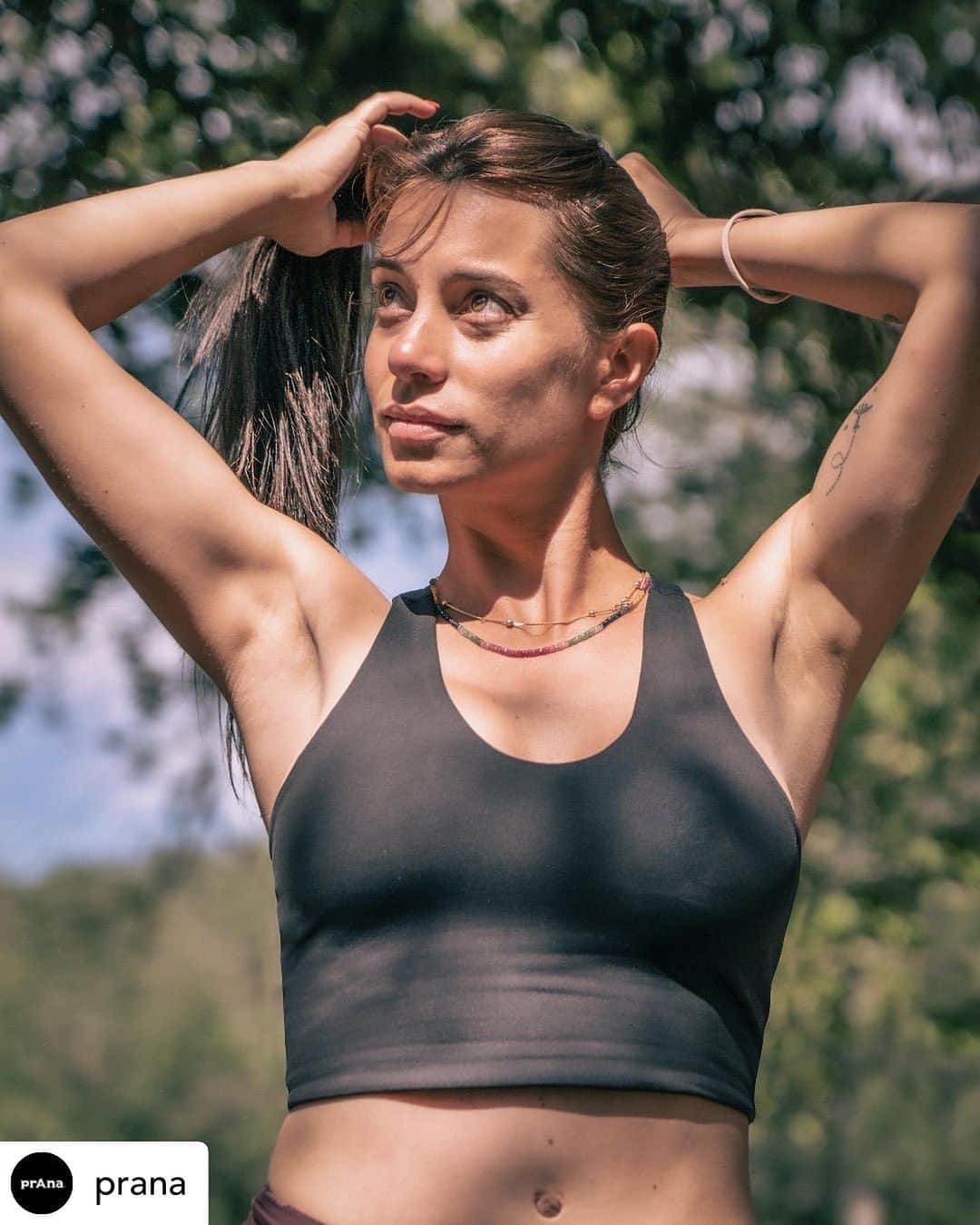 クリス・シャーマさんのインスタグラム写真 - (クリス・シャーマInstagram)「Repost: Nothing like an end of summer climb next to the ocean. @alarconjimena absolutely crushing it on the wall. ❤️‍🔥」8月29日 4時49分 - chris_sharma