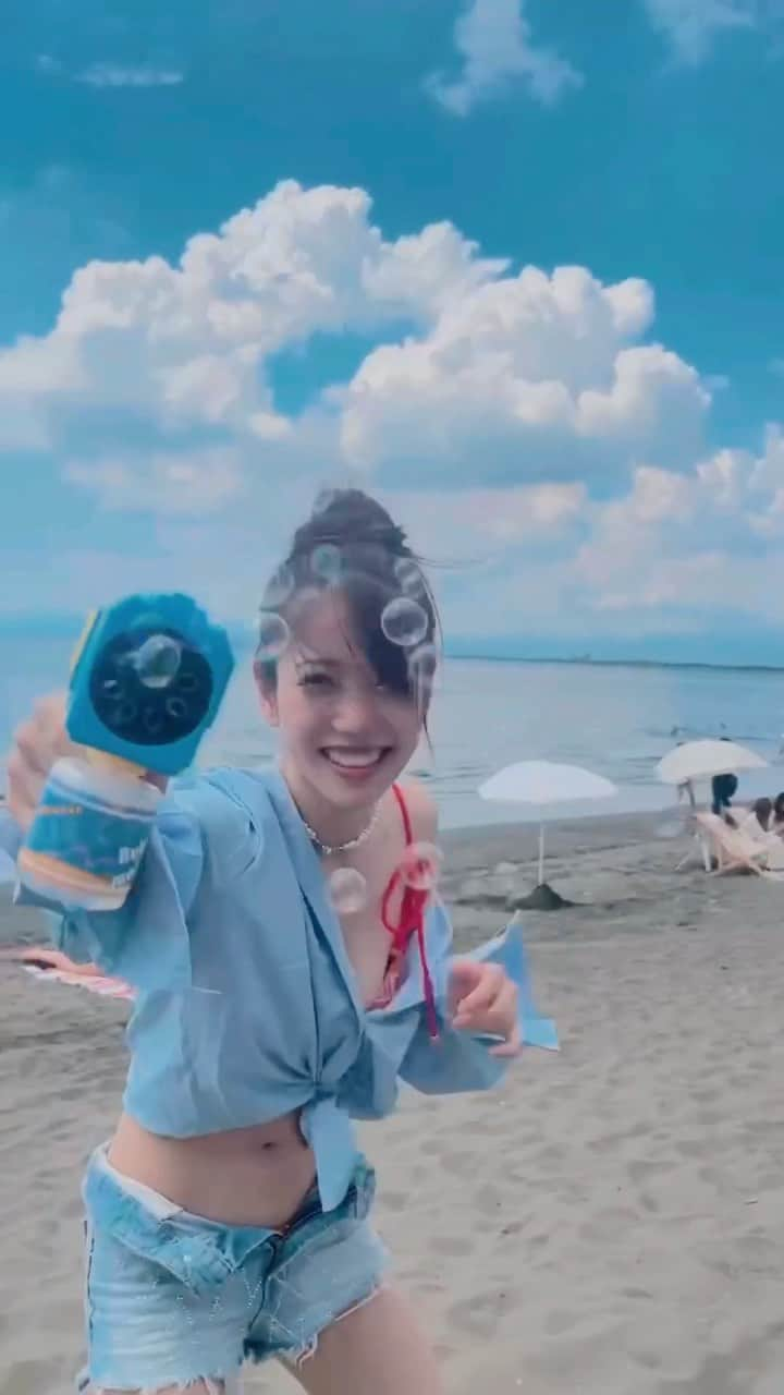 白石みずほのインスタグラム：「_いっぱい笑って🌊🏖️✨ たくさん食べた🥰😆  海鮮丼 かき氷 夜の浜辺で缶ビール ファミレスポテトとパン ラーメン、アスパラベーコン マンゴースムージー BBQ食べ放題 ロコモコ カレー  これにて、 夏休みおわり🗒️☀️かな？  #夏 #海 #江ノ島 #水着」