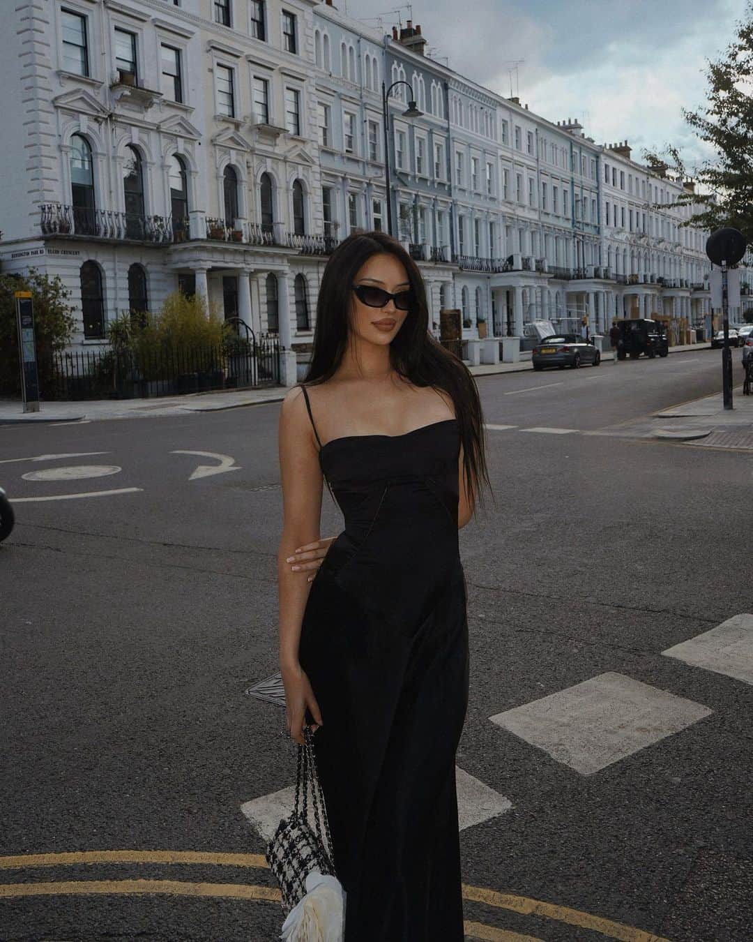 JANICE JOOSTEMAのインスタグラム：「🖤 Morticia Addams in the summer」
