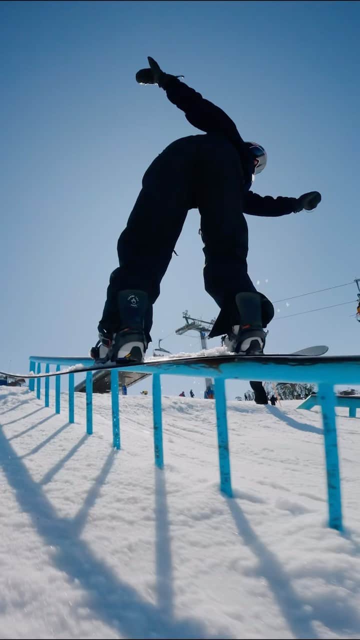 のインスタグラム：「Always great to see @annagassersnow in Australia. Welcome back, Anna!  🎥: @clemensmillauer / @perisher_parks」