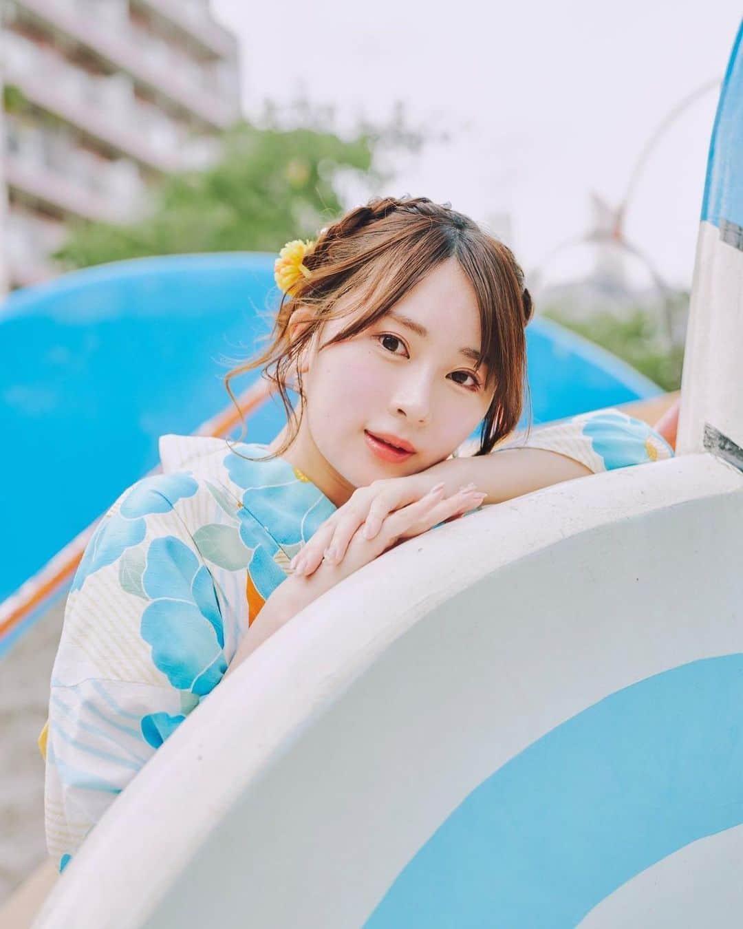 長沢菜々香のインスタグラム：「. 最近、眉毛が整ったので前髪を分けてることが多いのです🪞🫧  オルクリニックさん　（@eolbrowclinic ）でオル式眉アートメイクのリタッチに行ってきたよ。 麻酔クリームのおかげで痛みも少なくあっという間に終わりました🍼 2枚目はデザインしてもらってるところ。 担当は、しほ（@shihochi2 ）先生🧑‍🏫  眉毛綺麗に描くの苦手なので、ずっと続けていきたい施術です🐇🎀  #オルブロウ#EOLBROW#eolbrow #eolclinic #オルクリニック#オル式アートメイク #アートメイク眉 #眉アートメイク#アートメイク #医療アートメイク #韓国アートメイク#pr」