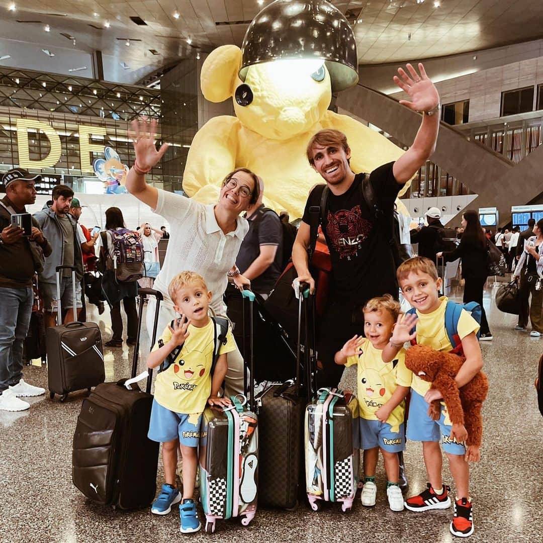 マルク・ムニエッサのインスタグラム：「Bye bye Qatar 🇶🇦 Thank you for this great experience, you will always have a special space in our hearts❤️」