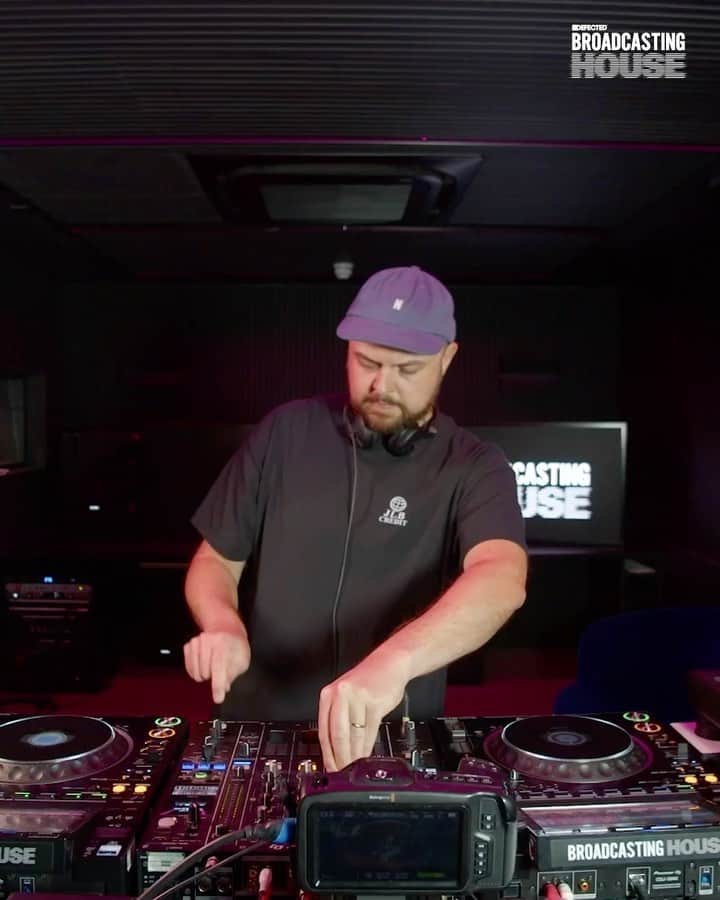ジ・アストン・シャッフルのインスタグラム：「My Defected Broadcasting House set is now live! It was a real honour to be asked by the legendary @defectedrecords to come by their basement in London to shoot this. I always find filmed sets with no crowd to be a bit nerve wracking as I want them to be perfect, but they always end up being super fun. With no crowd reactions to think about, I just play the records I’m feeling & the kind of club set I love to play. Super pumped to be sharing it with you & getting to see those reactions now in the comments!」