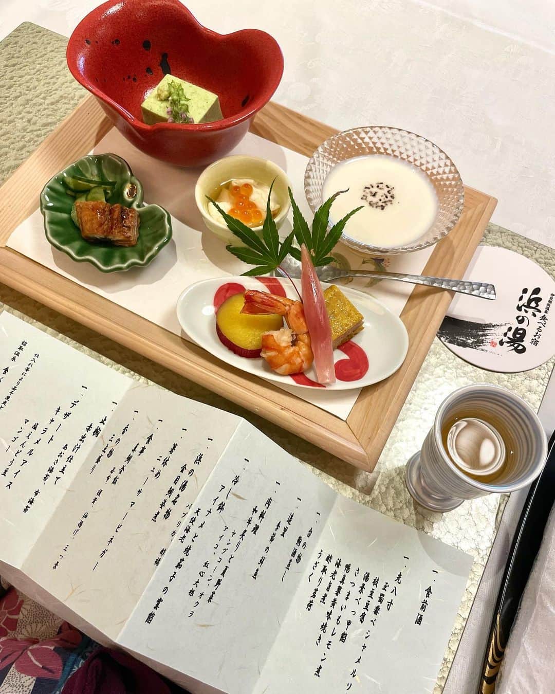 あゆみさんのインスタグラム写真 - (あゆみInstagram)「. 海鮮料理でおなかいっぱいになる贅沢ごはん🐟すごい食べたけど重くないから魚最強お昼軽い素麺にして正解だった◎熱海は毎年来てるけどこんなに大きい金目鯛の煮付けも朝から舟盛り出てくるのも初めて！#食べるお宿 #浜の湯」8月29日 7時37分 - ayumiiii26
