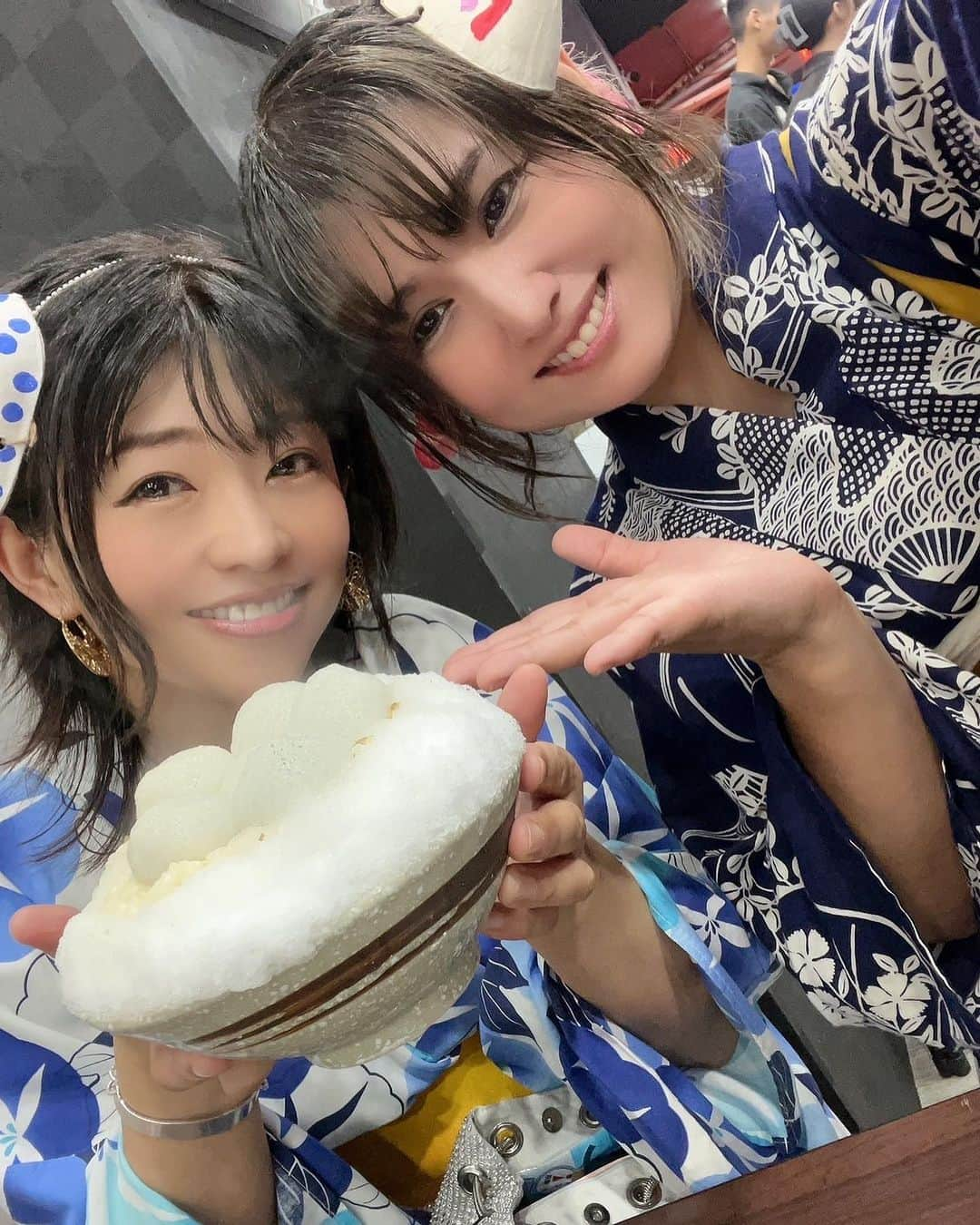 範田紗々さんのインスタグラム写真 - (範田紗々Instagram)「この🍧初めて見た❣️初めて食べた❣️ 甘酒シロップのかき氷の上に、黒ゴマやピーナッツの入った熱々のお団子がトッピング🤤 #台湾 #夜市 #饒河街夜市 #SWAG #加藤鷹 #葵マリー #山村茜 #範田紗々 #浴衣」8月29日 7時37分 - handa_sasa