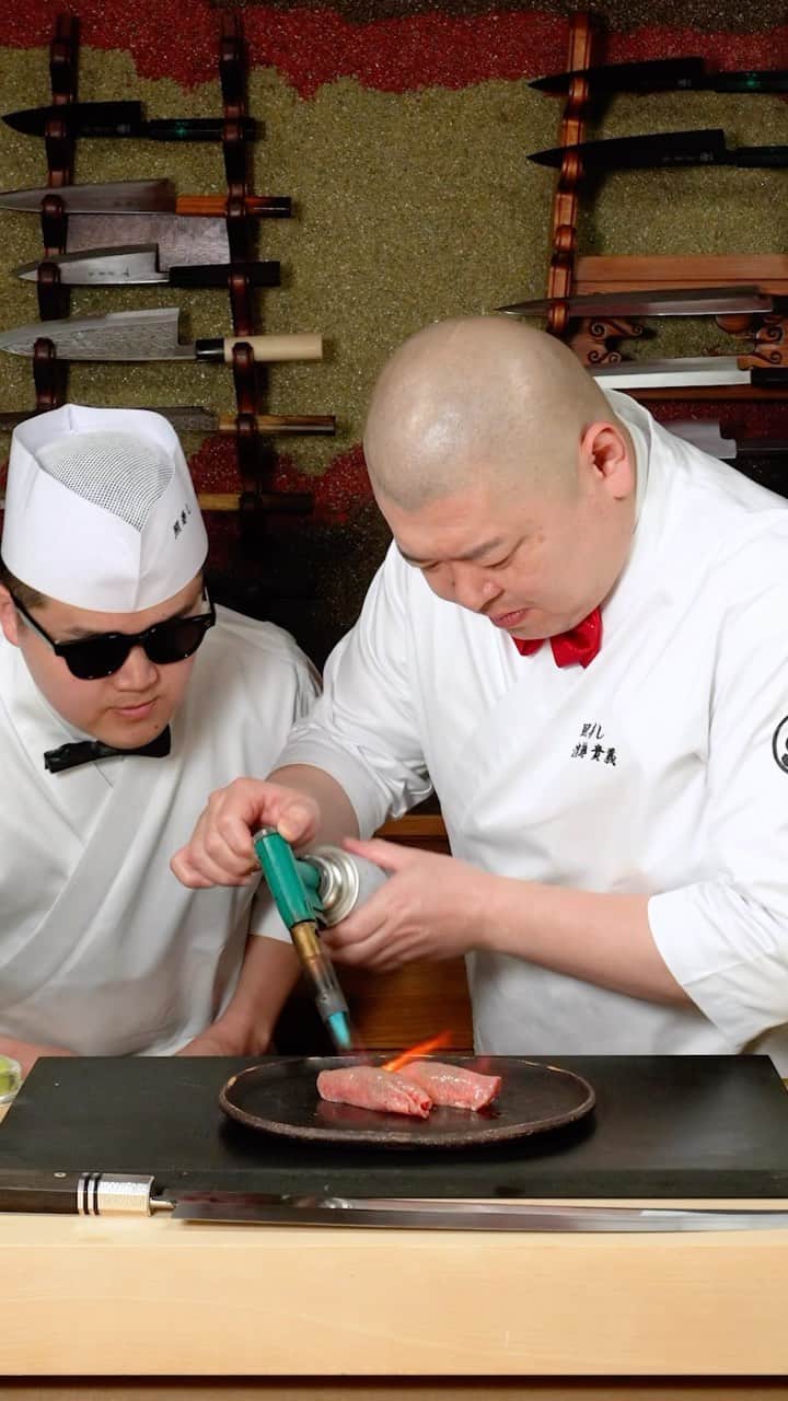  WATANABETAKAYOSHIのインスタグラム：「WAGYU MIGAKI   #tasty#sushi#dozo#sushibae#chef」