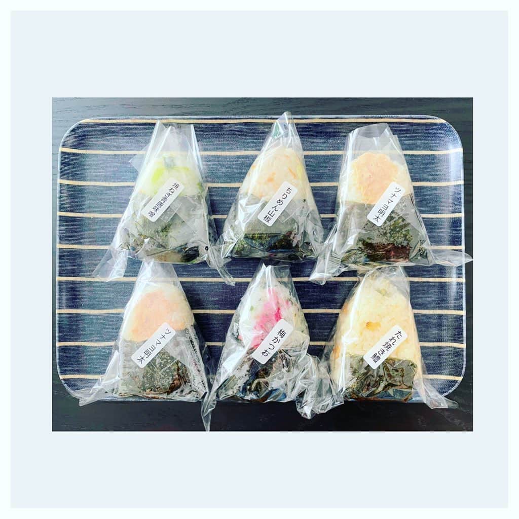 吉瀬美智子さんのインスタグラム写真 - (吉瀬美智子Instagram)「おにぎりいつも悩む💦 小さくして全種類食べたい欲張りな女。」8月29日 8時40分 - michikokichise